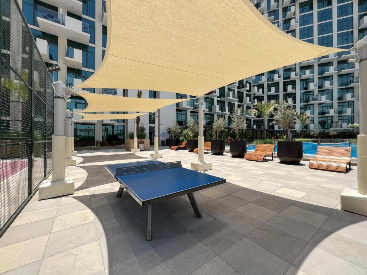 Appartamento Cozy & Convenient 1Br Haven In Al Jaddaf Dubai Esterno foto